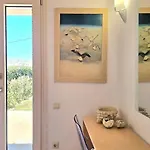 Magenta * Mykonos Town